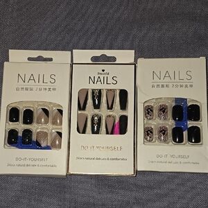 3 Beautiful Nails DIY Set - Black, Blue, Nude